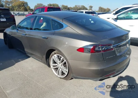 2015 Tesla Model S 70D/85D/P85D из США, поврежденный, VIN 5YJSA1H2XFF086154